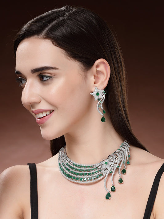 Trendy Traditional Necklace