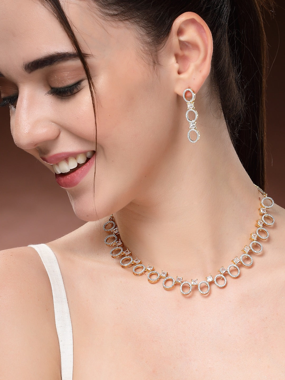 Make a Statement: Awesome Necklace for All Occasions - Full White