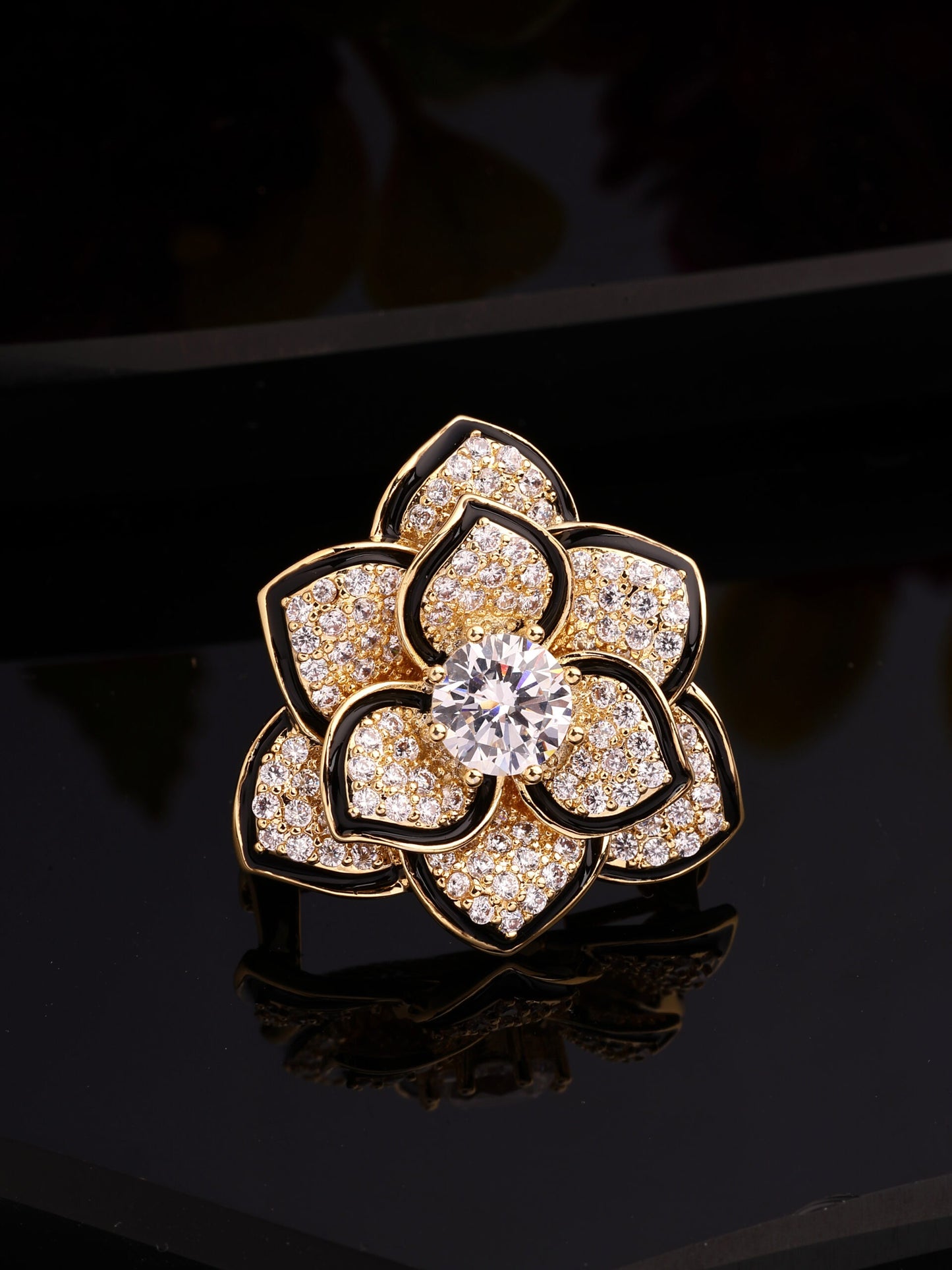 Elegant Zircon Solitaire Brooch