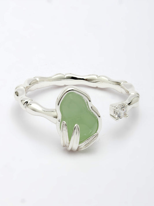 Exquisite Emerald Gemstone Ring