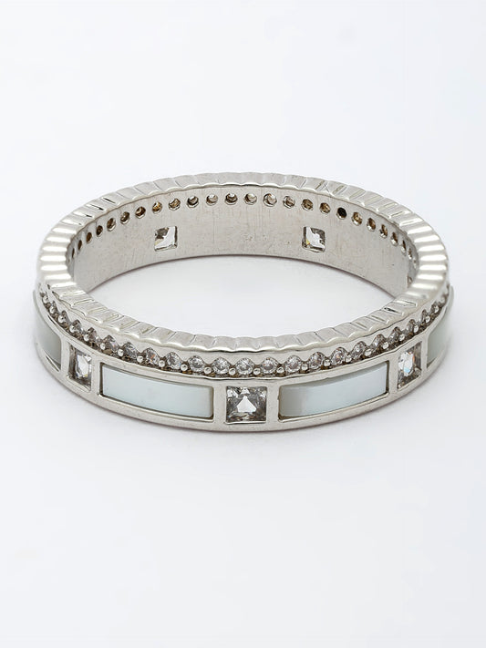 Elegant Oyster Shell Ring With Zircon Accents