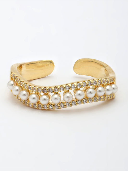 Elegant Zircon Ring Adorned With Freshwater Pearl