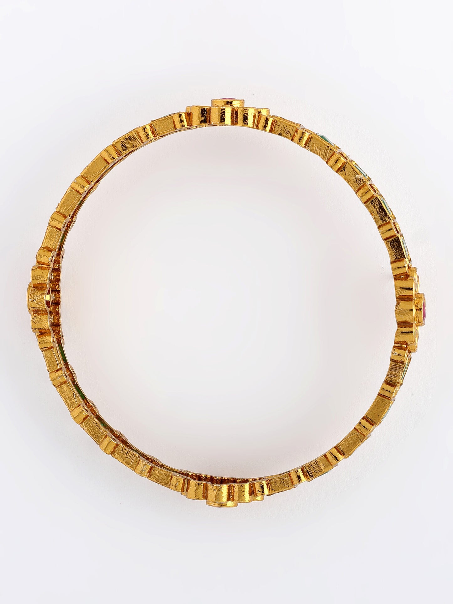 Elegant Bangle in High-Gold Polish