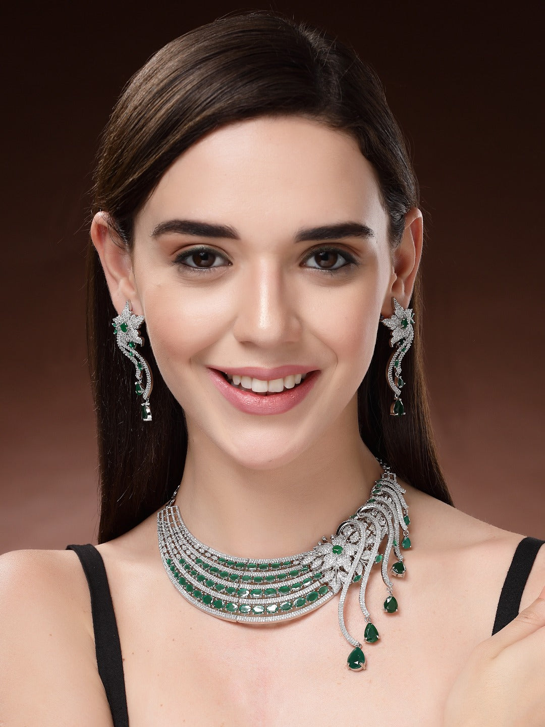 Trendy Traditional Necklace