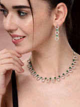 Make a Statement: Awesome Necklace for All Occasions - Green