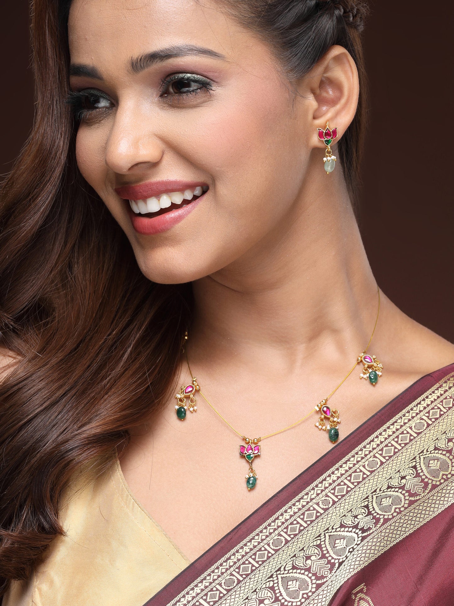 Heritage Elegance Invisible Chain With Kundan & Emerald