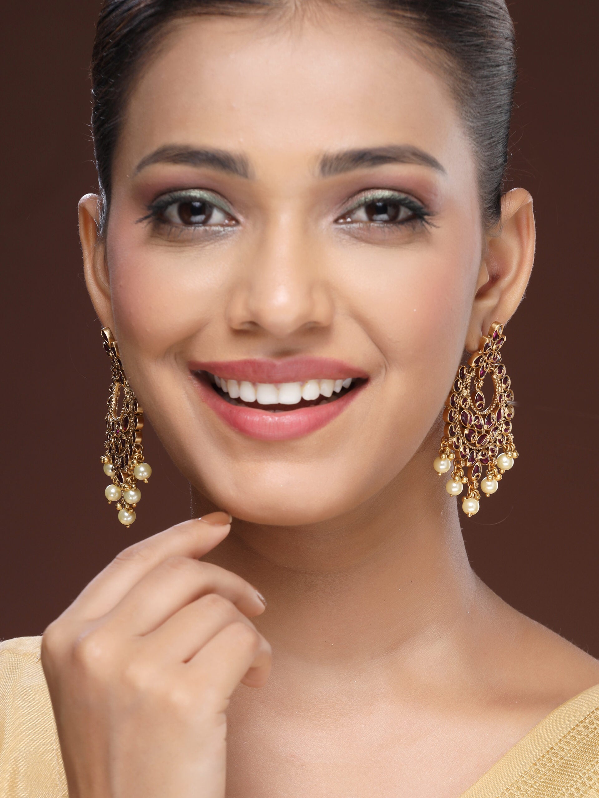 Regal Kundan Chandbali With Pearls