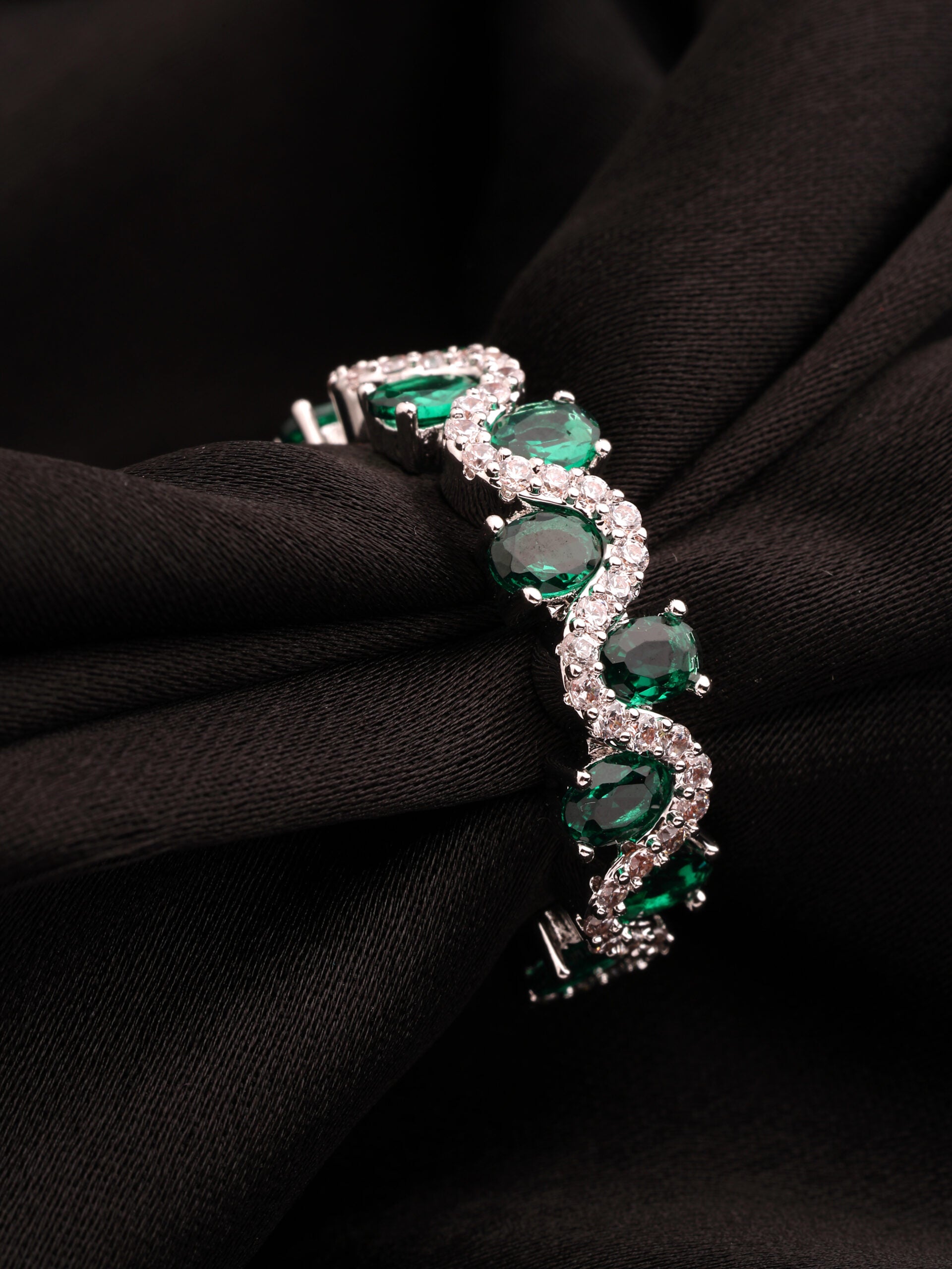 Elegant Emerald & Zircon Gemstone Ring