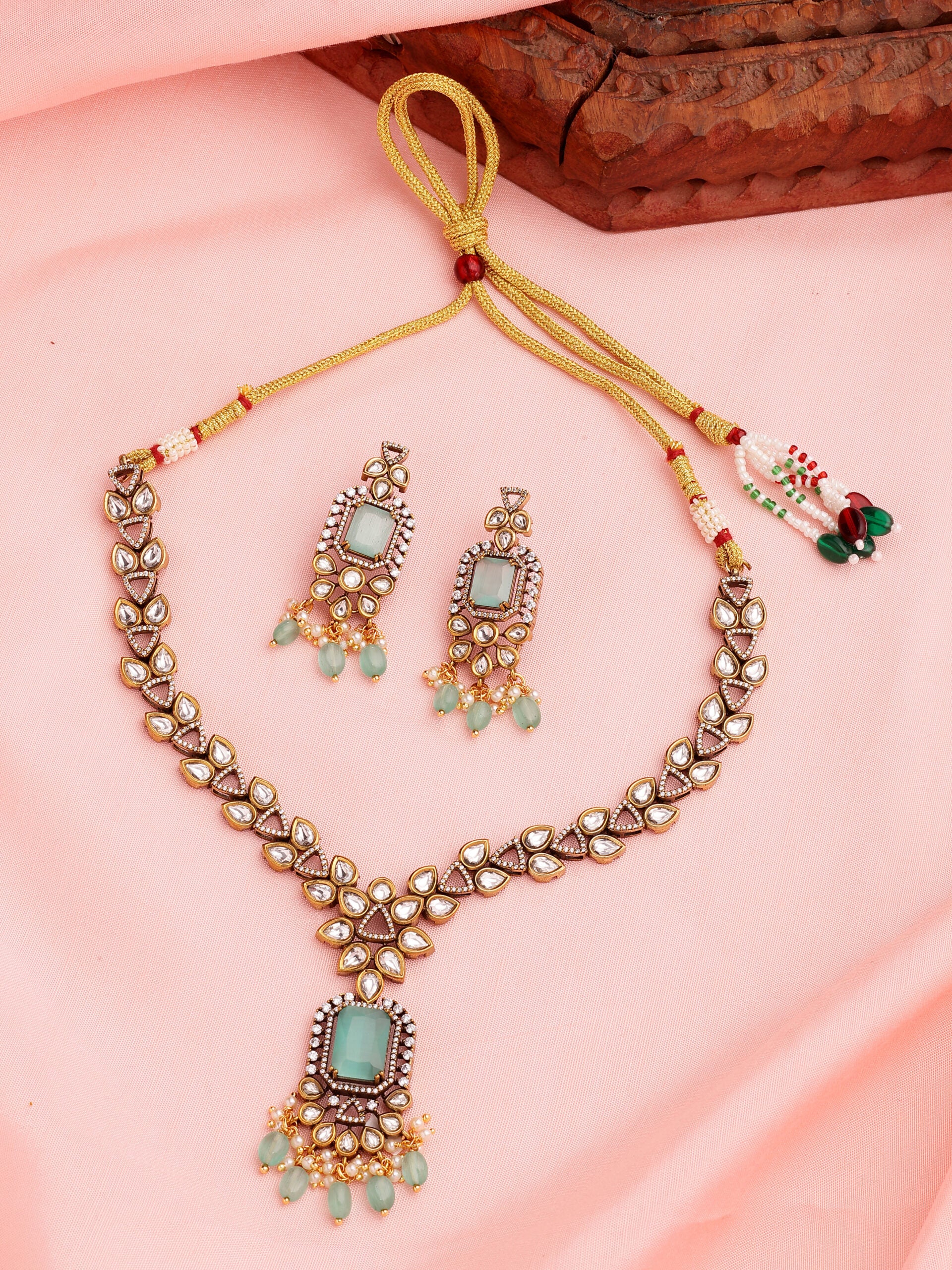 Luxurious Necklace Set With Moissanite, Emerald, Zircon & Emerald-Pearl Beads