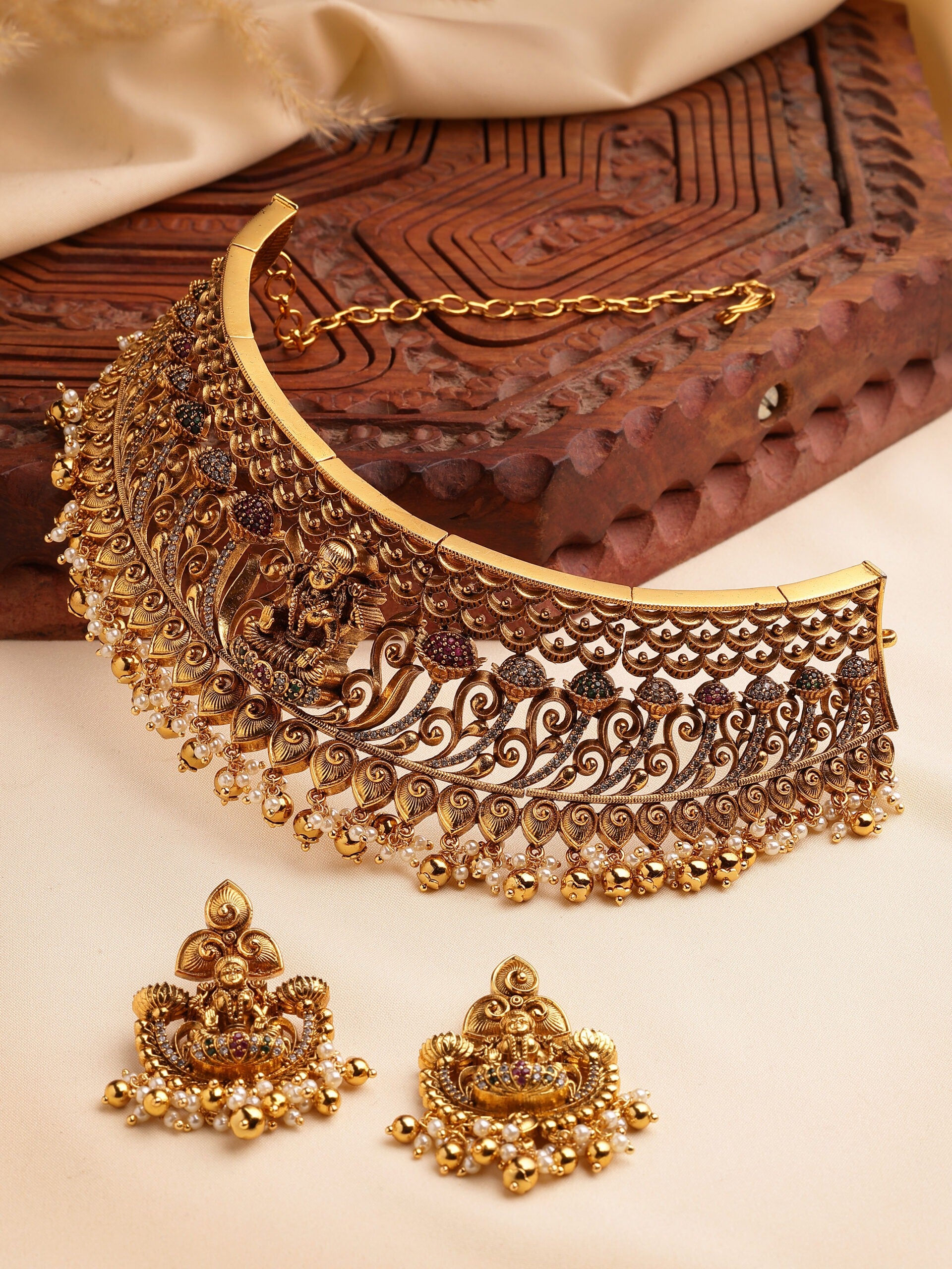 Regal Gemstone Choker