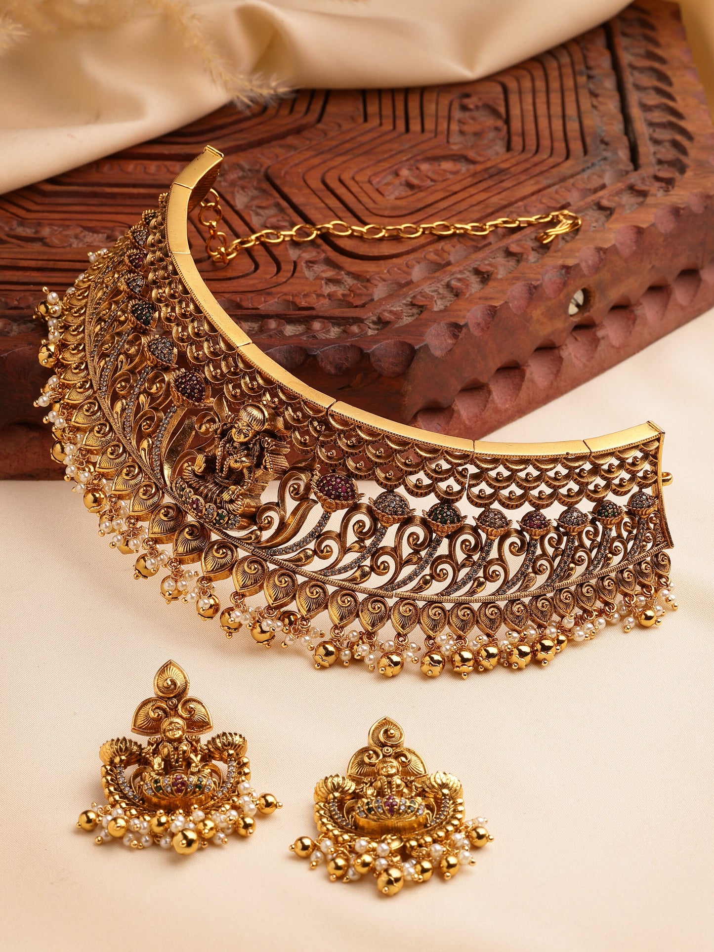Regal Gemstone Choker