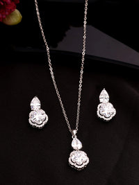 Elegant Zircon Pendant Set – Sparkle in Style