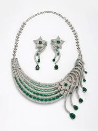 Trendy Traditional Necklace
