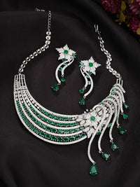 Trendy Traditional Necklace