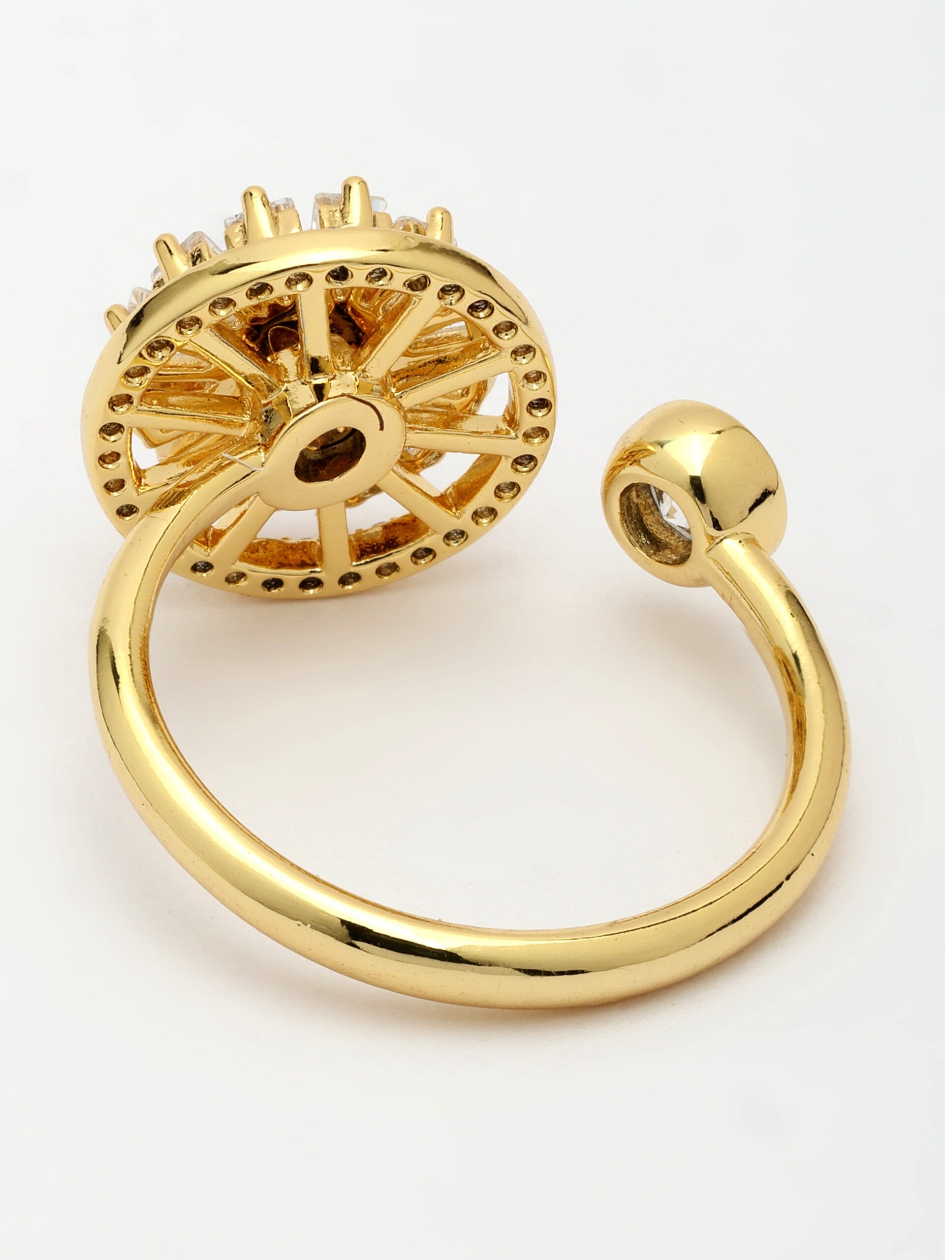 Swirl Design Zircon Ring