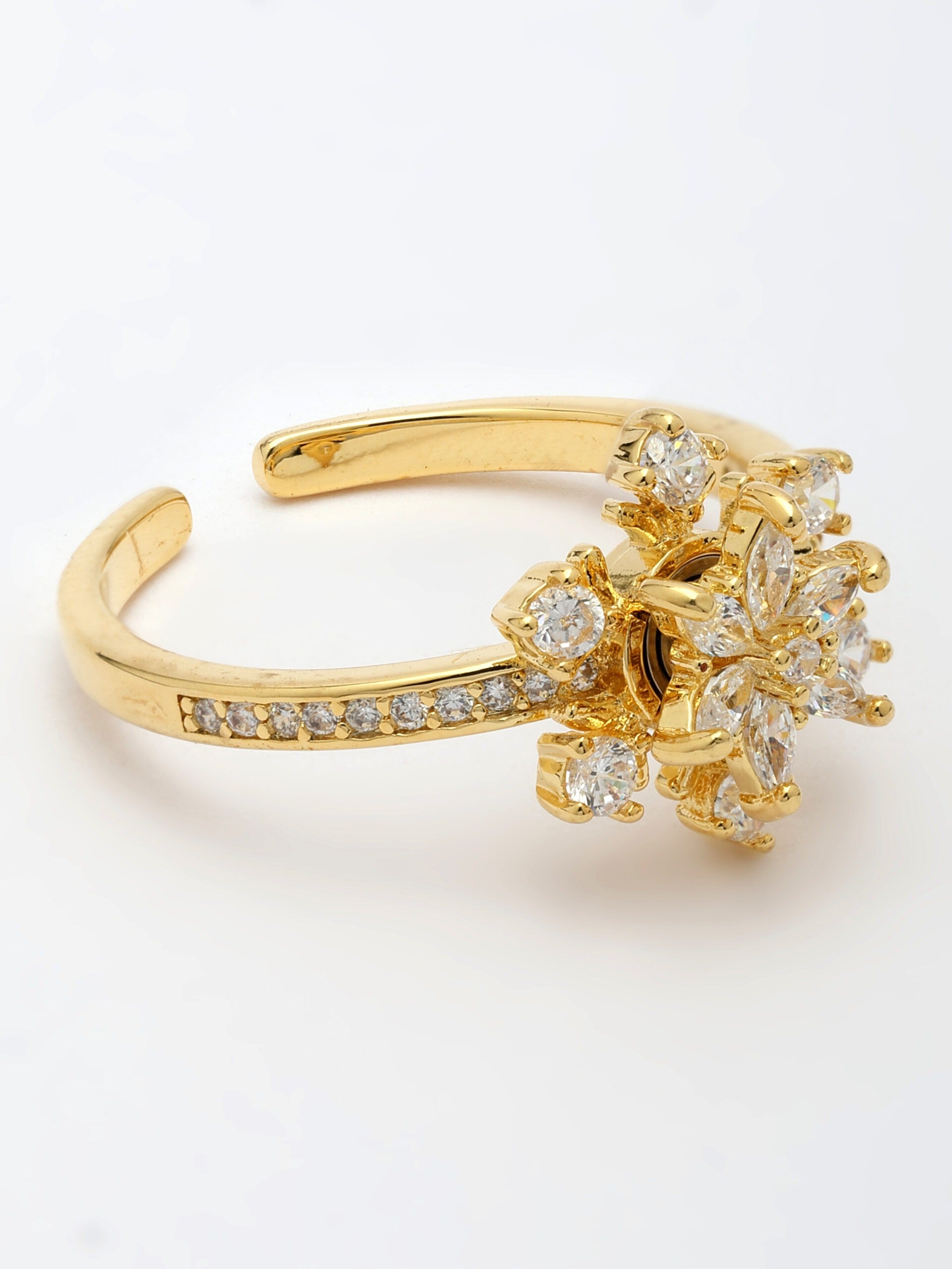 Elegant Zircon Ring