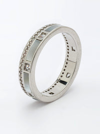 Elegant Oyster Shell Ring With Zircon Accents