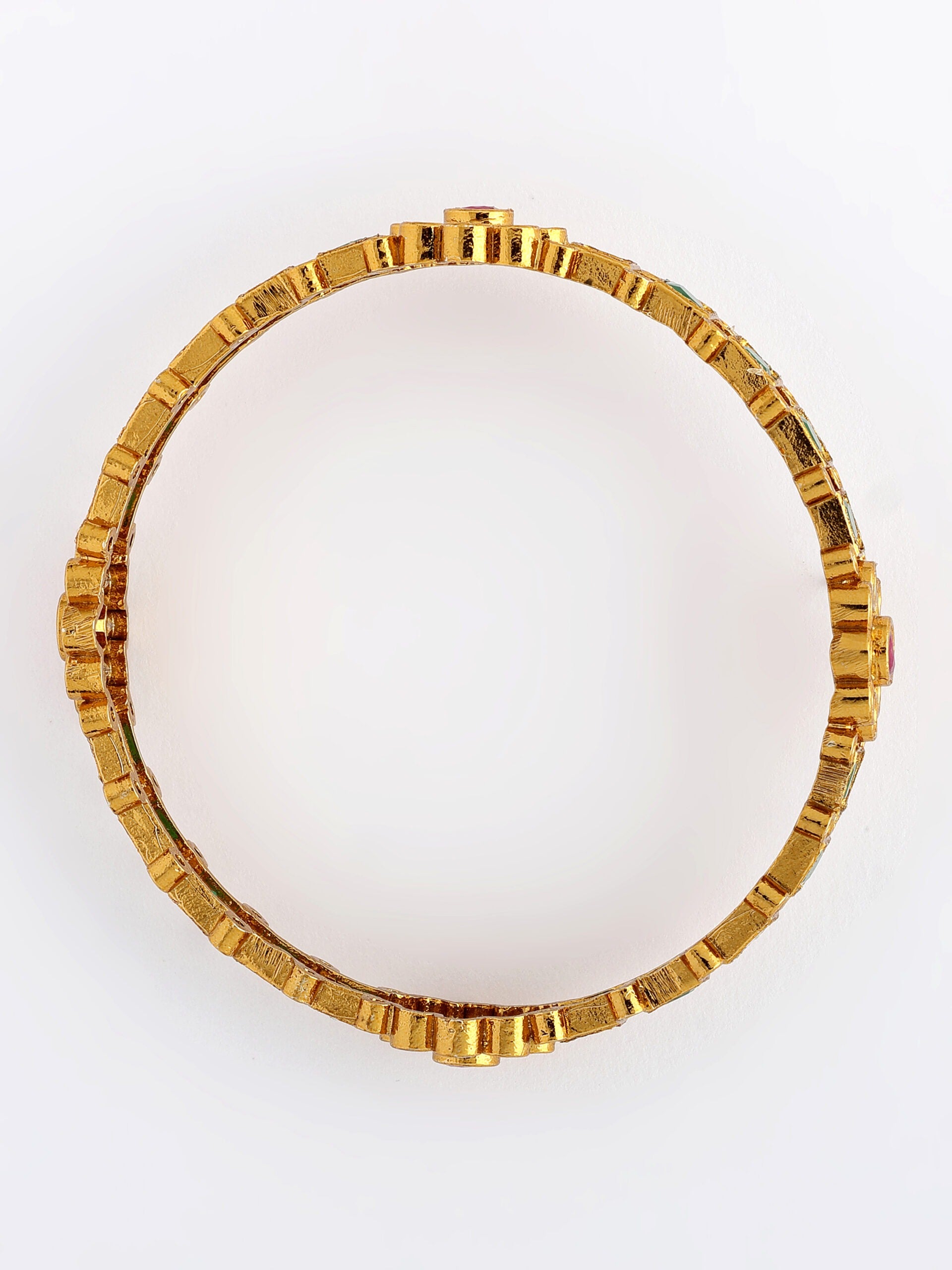Elegant Bangle in High-Gold Polish