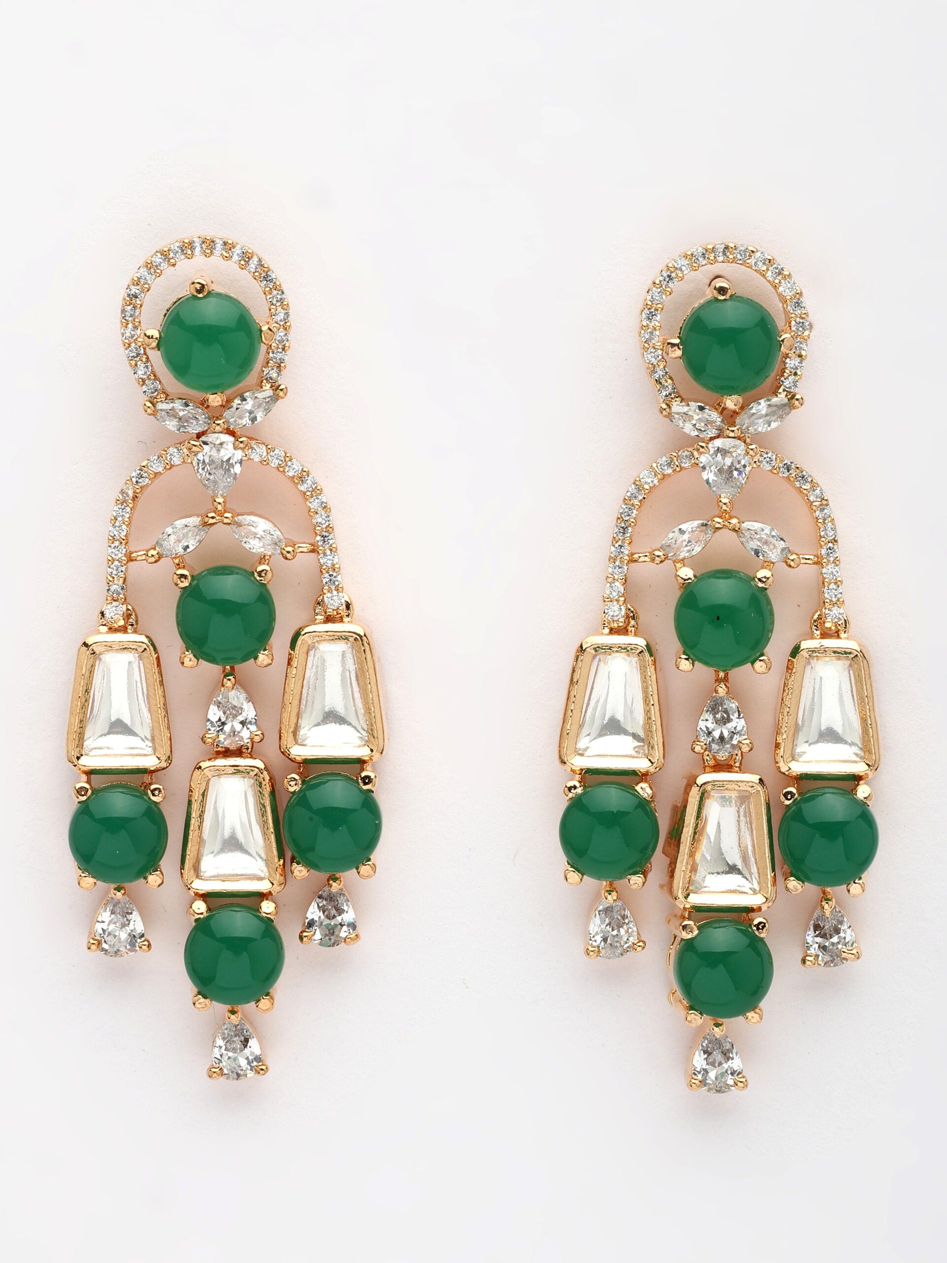 Brilliant Choker Set Adorned With Zircon