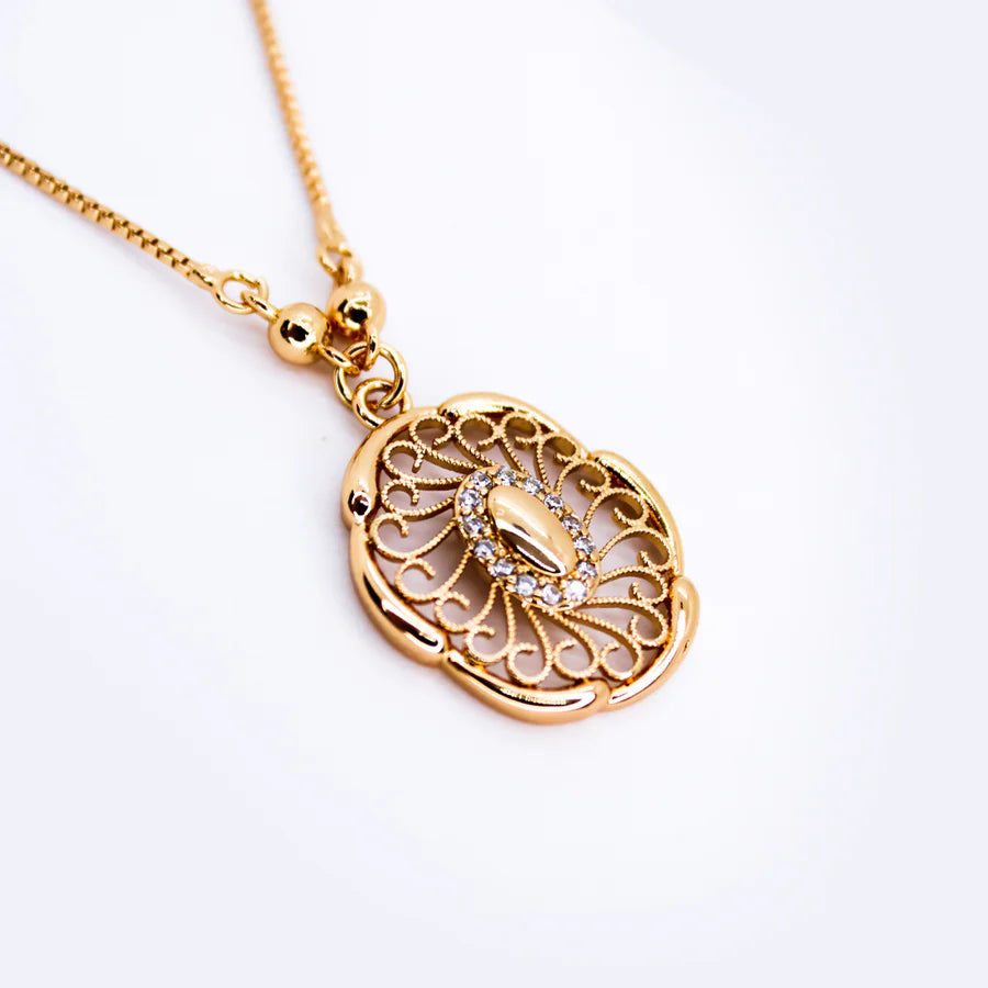 Glamorous Women’s Diamond Necklace