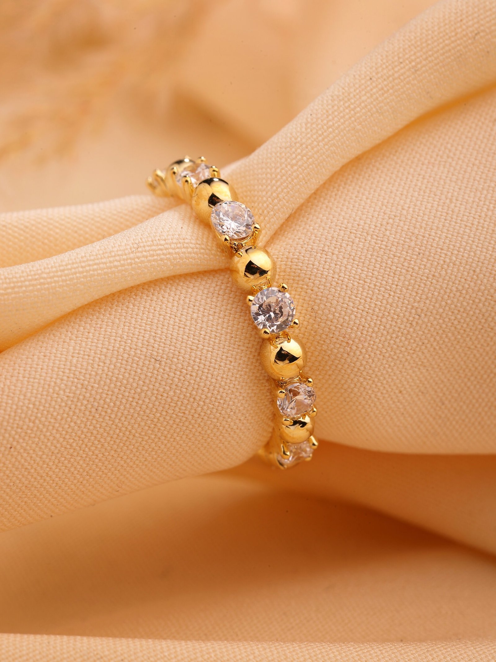 Elegant Zircon Stone Ring